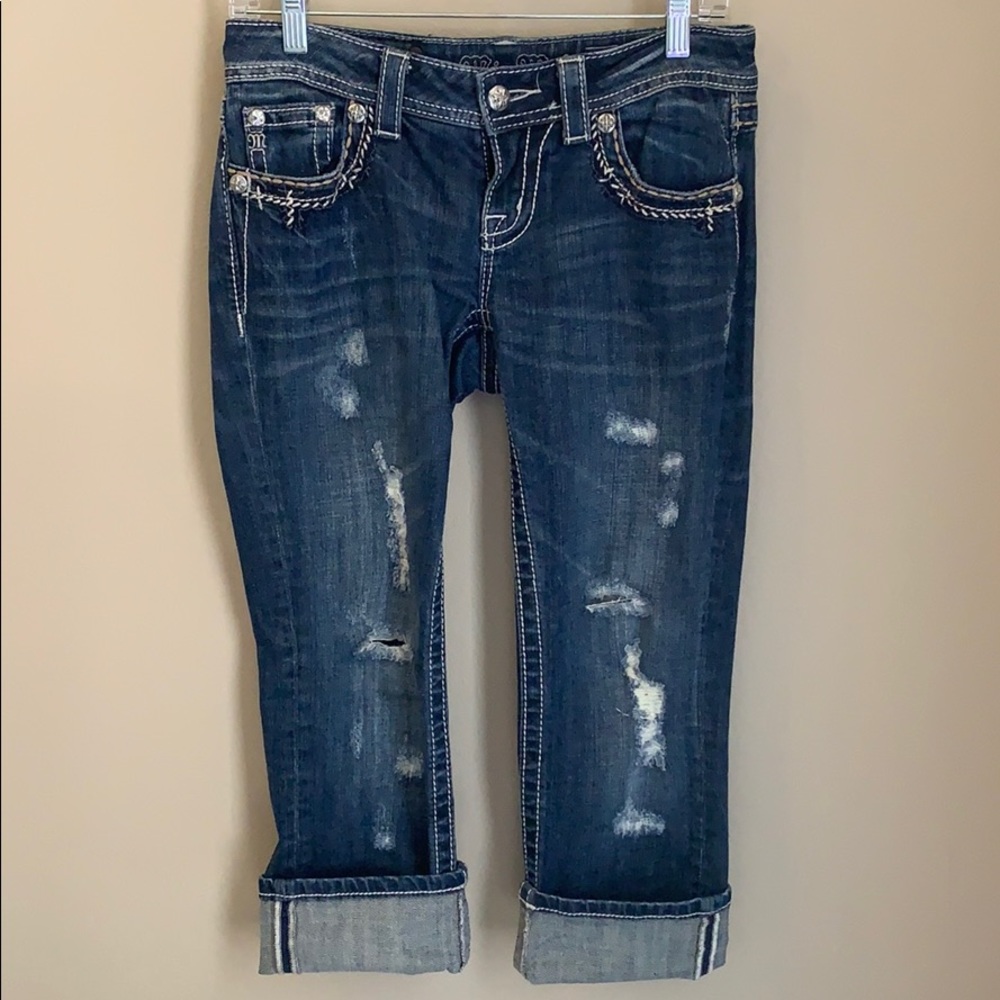 Miss Me JE5835C Distressed Cropped Jeans